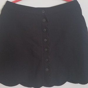 Buttons Skirt Sz Large Black and scalloped bottom